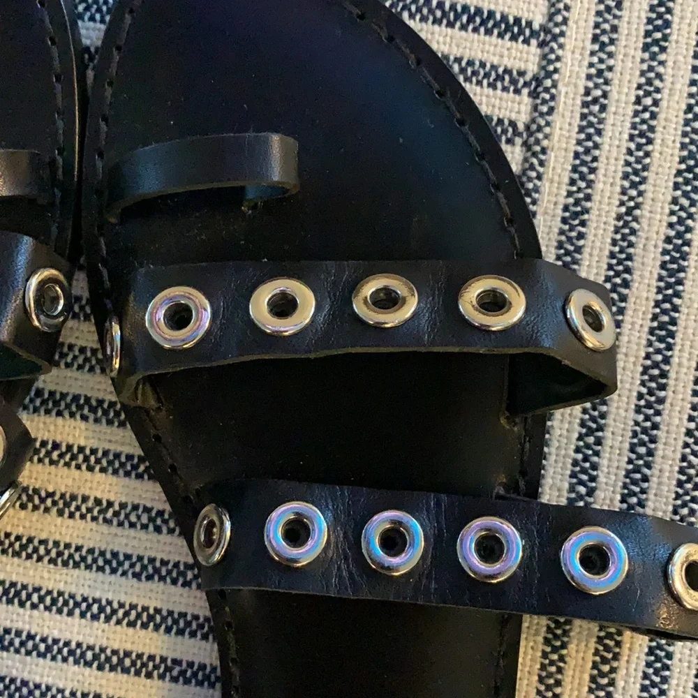 SCHUTZ Black Gladiator Eyelet Leather Sandals - Picture 4 of 7